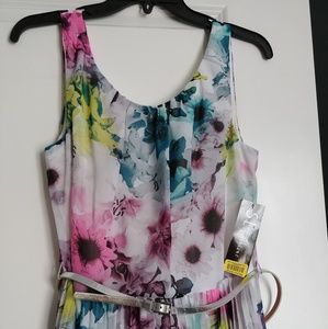 Floral maxi dress -new- fully lined